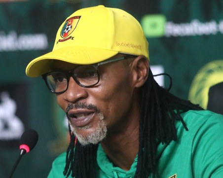 Камерун уволни треньора си Ригоберт Сонг