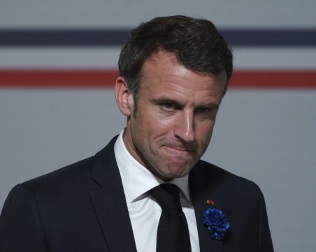 Макрон заяви, че коментарите му за възможно разполагане на войски в Украйна са били обмислени