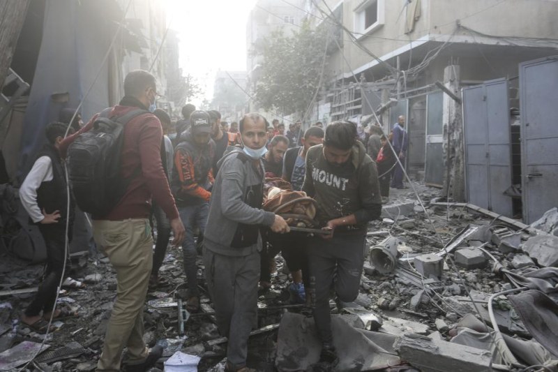 Над 100 убити и много ранени на опашка за хуманитарни помощи в Газа
