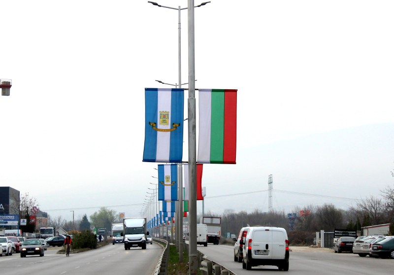 С над 400 нови знамена Пловдив посреща 3 март