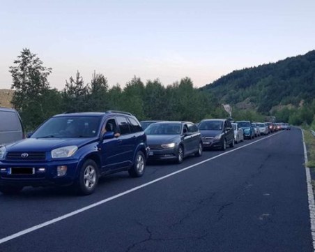 10-километрова тапа на турскобългарската граница при Хамзабейли/ Лесово