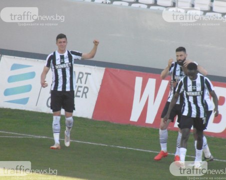 Ето ги стартовите състави на Локомотив и Крумовград