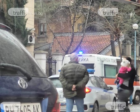 Катастрофа в центъра на Пловдив, линейка е на място