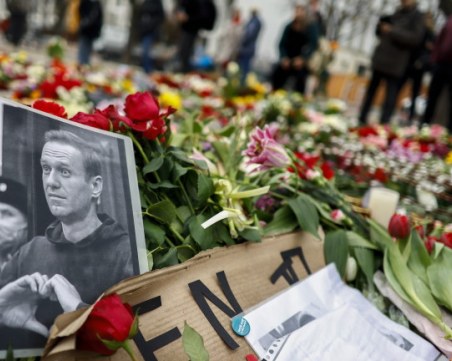 Погребват Алексей Навални днес