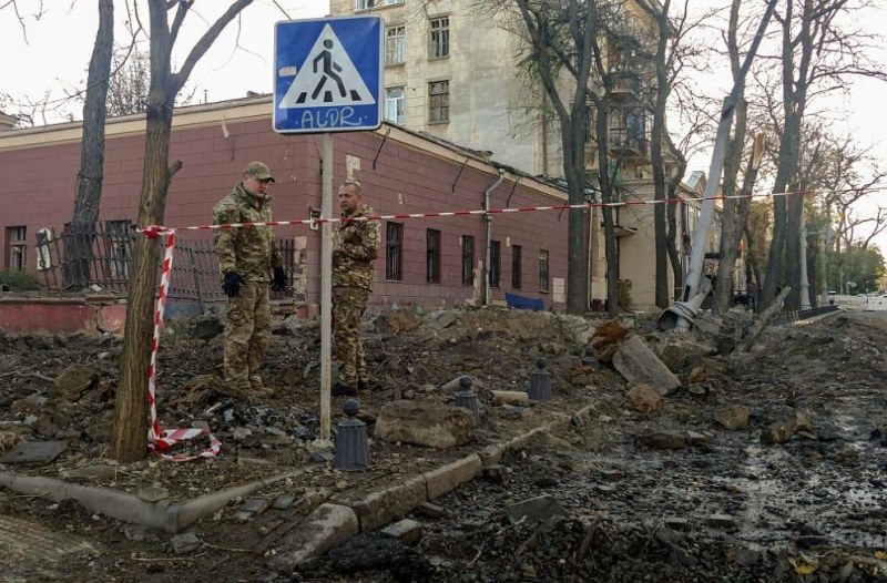 Няколко експлозии избухнаха в Харков късно вечерта в петък. Това