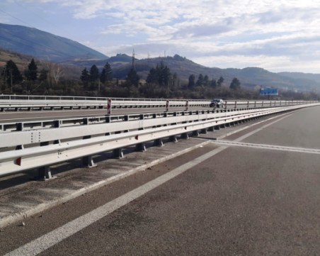 Движението на автомобили през прохода 