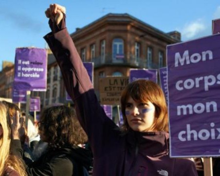 Франция ще запише в конституцията си правото на аборт