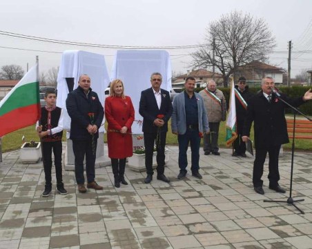 Кметът Димитър Иванов откри Паметник на загиналите във войните за свободата на България в Крислово