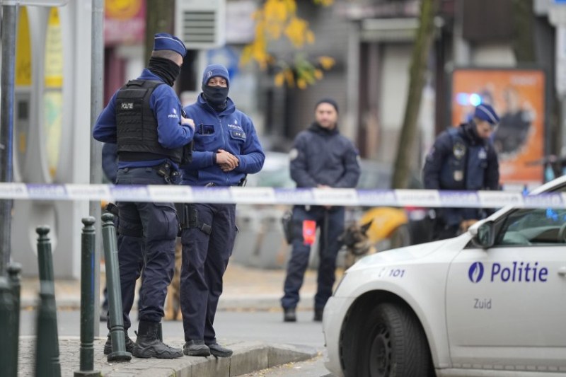 Белгийската полиция арестува днес 18-годишен млодеж и трима непълнолетни, заподозрени