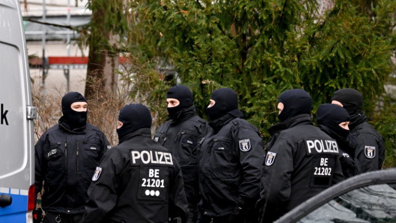Гаф на полицията в Германия: арестуваха грешните хора при акция срещу терористи