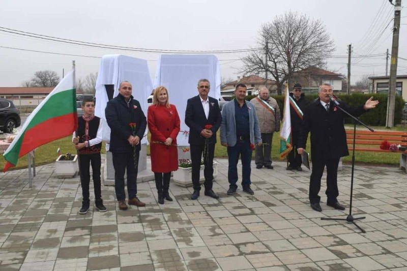 Кметът Димитър Иванов откри Паметник на загиналите във войните за свободата на България в Крислово