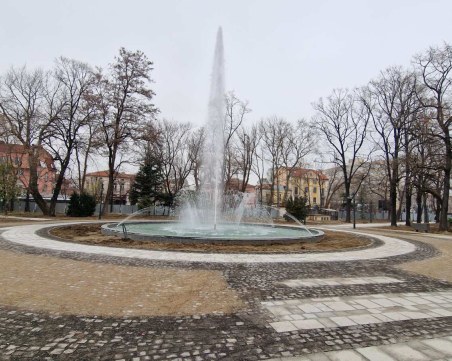 Водните атракции в Дондуковата градина готови, две площадки очакват децата