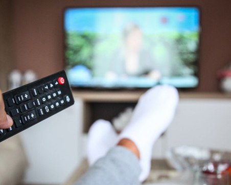 Пловдивчани смятат, че риалитита са ударили дъното, но пак ги гледат АНКЕТА