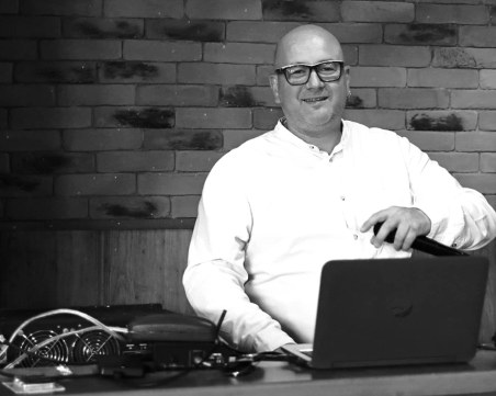 При нелеп инцидент почина известен диджей от Русе