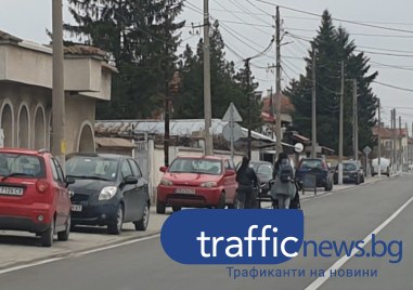 Нови и ремонтирани тротоари на улица в село Ягодово не