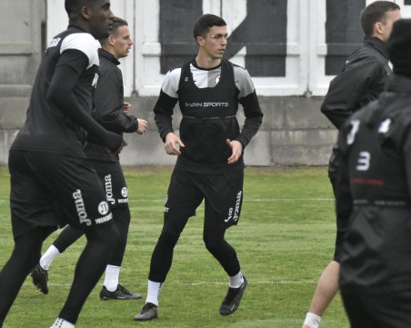 Локо започна подготовка за мача с Етър