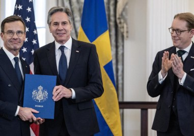 Премиерът в оставка Николай Денков поздрави Швеция за присъединяването ѝ