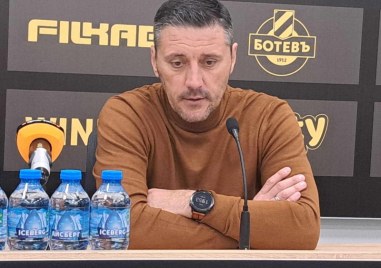Старши треньорът на Ботев Пловдив Душан Керкез не потвърди но