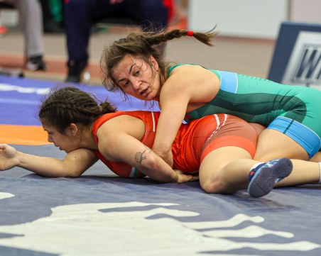 Евелина Николова с титла от „Дан Колов – Никола Петров