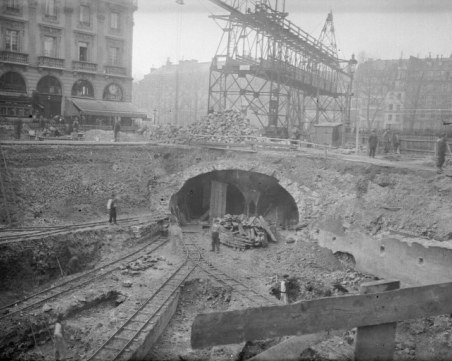 На този ден: Официално е открито Парижкото метро