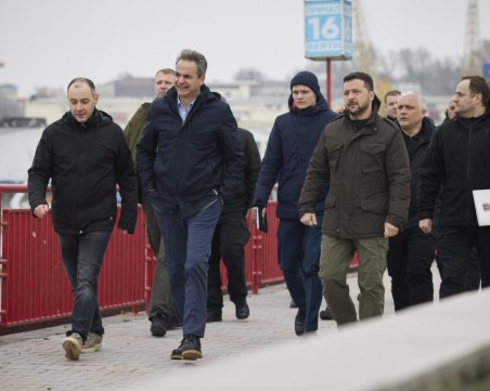 Украйна: Възможно е Зеленски да е бил целта на ракетния удар в Одеса