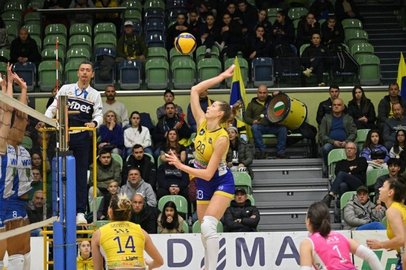 Пловдивската волейболистка Ива Дудова: Мачовете в Шампионска лига ни помагат да надграждаме и да се развиваме