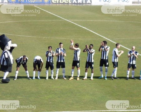 Вижте стартовите състави на Локо и Етър