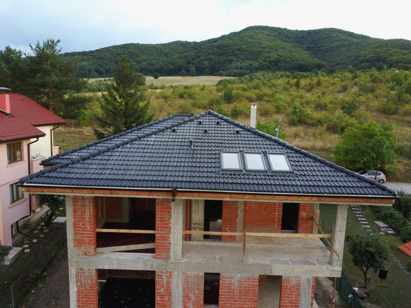 Клиент и строител измамиха имотна агенция в Пловдив, за да не ѝ платят комисионна