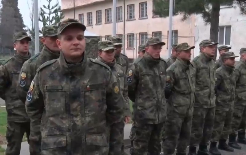 Военни помогнаха при катастрофа в Хасковско