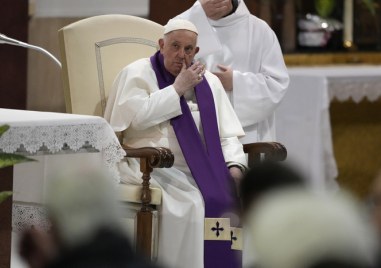 Папа Франциск каза че Украйна трябва да има куража да