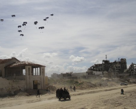 Гладът е по-опасен от бомбите в Газа