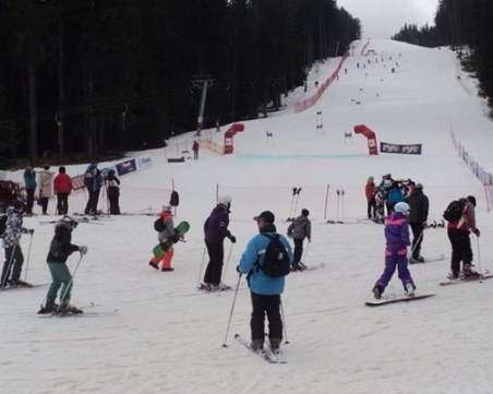 Скиор почина на писта в Банско