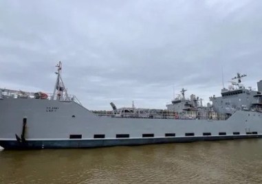 Американски военен кораб отплава към Близкия изток Той носи първото