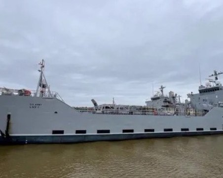 Американски военен кораб отплава към Газа за доставка на жизненоважни помощи