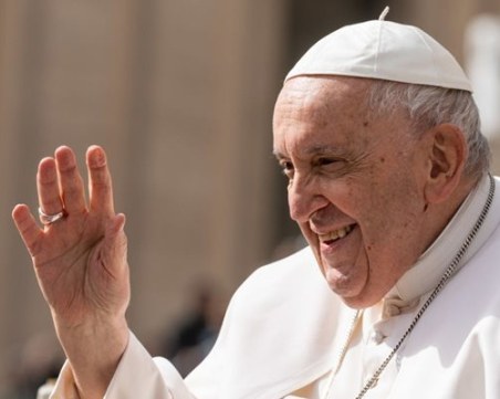 Папа Франциск: Украйна трябва да преговаря за край на войната