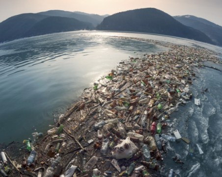 Колко километра изминават пластмасовите отпадъци в морето?