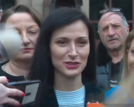 Мария Габриел: Имаме общи точки, но преговорите продължават