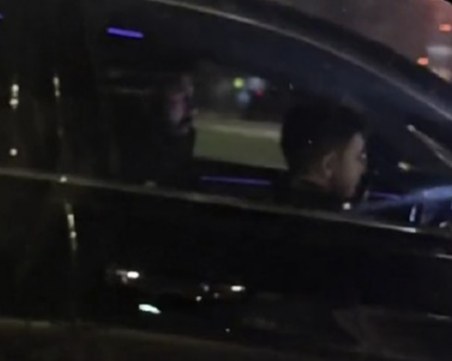 Публикуваха видео, в което Фики вози 6-годишния си син на предната седалка без колан