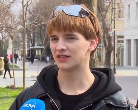 Тийнейджъри пребиха известен украински музикант във Варна