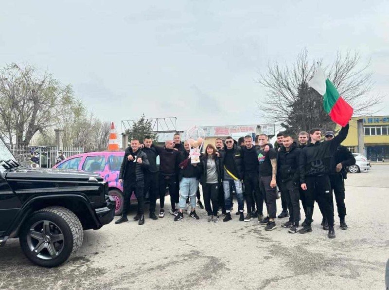 Бивша националка не можа да откаже на 12А клас от ПГХТТ, ще ги придружи на бала