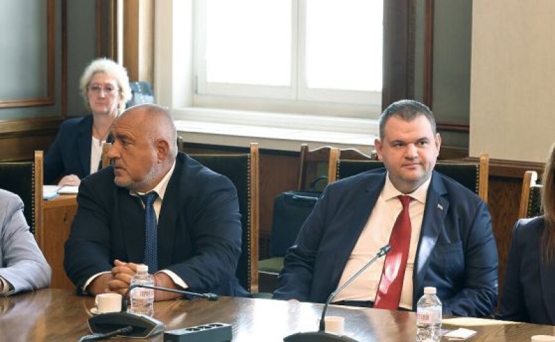 Борисов и Пеевски с радикални мерки срещу мигрантския поток