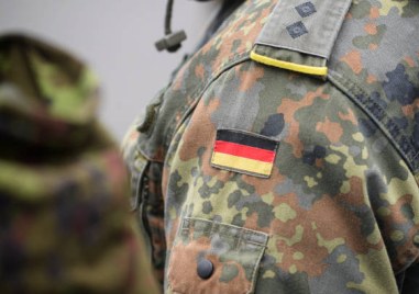 Половината германски граждани подкрепят връщането на задължителната военна служба сочат