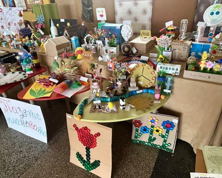 Изделия от рециклирани материали измайсториха ученици от Куклен