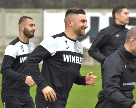 Най-новото попълнение на Локо вече тренира с отбора