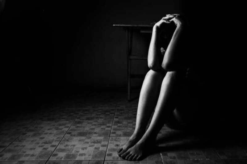 Четирима изнасилили групово жена в Старозагорско, двама от тях на 16