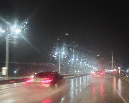 АПИ възстанови част от осветлението на пътя Пловдив – Асеновград, слагат още 24 стълба