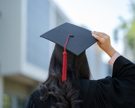 Отпадат окончателно таксите за студенти държавна поръчка