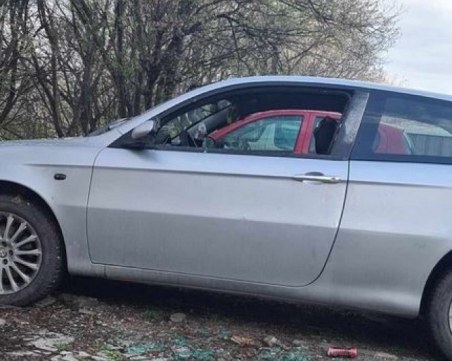 Разбиха паркираната кола на пловдивчанин, той призова за мерки