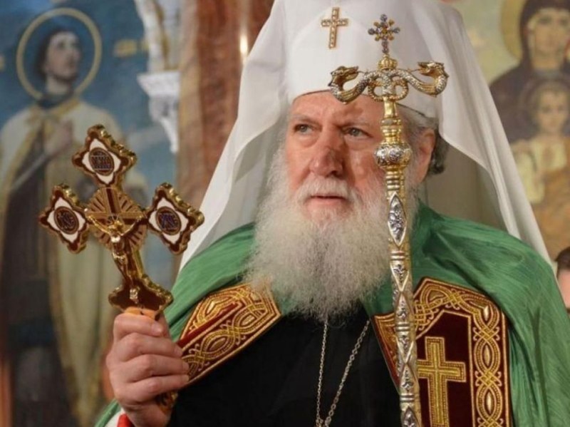 Погребват патриарх Неофит на 16 март