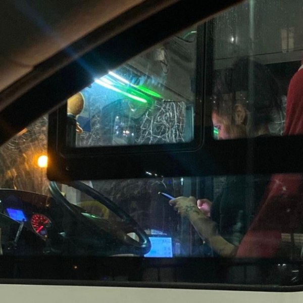 Шофьорка с телефон зад волана на рейс в Пловдив